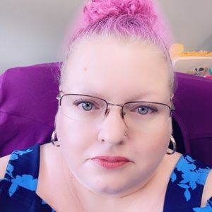 Meet your Posher, Dedra